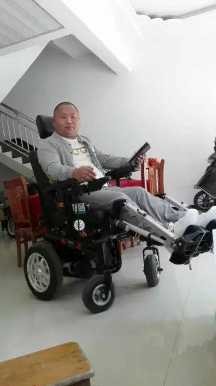威之群助我生活無(wú)憂信心十足——?jiǎng)ワL(fēng)采