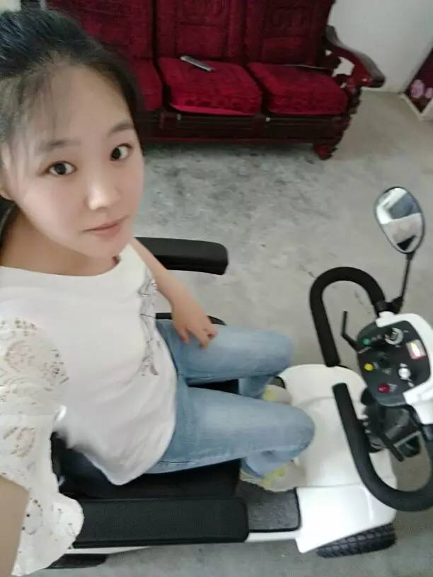 湖北美麗女孩來評選——湯婷風(fēng)采
