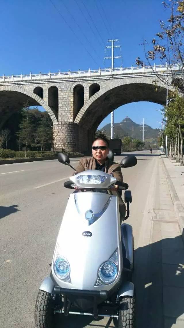 威之群讓我找到生活的信心——易平風(fēng)采